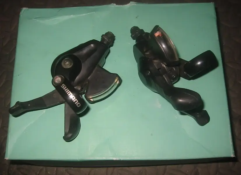 shimano 8 sped sti.webp