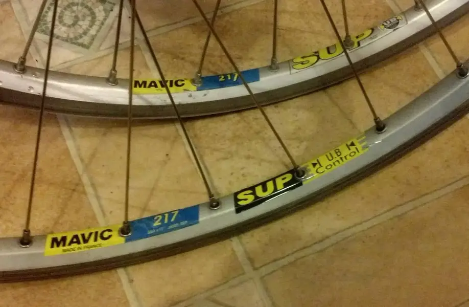 Freshly_hand_built_Mavic_217s__with_DT__spokes_and_XT_hubs.webp