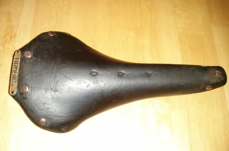 Brooks saddle top.webp