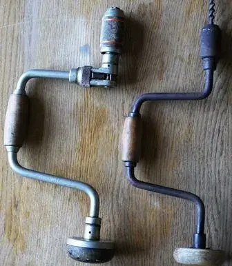 Pair carpenters braces.webp