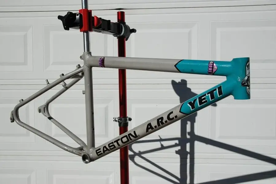 EASTON ARC YETI.webp