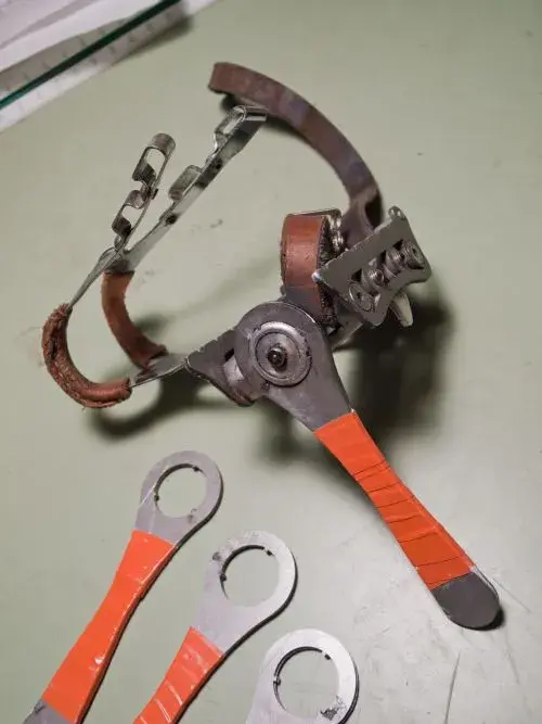 ta-pedal-wrench.webp