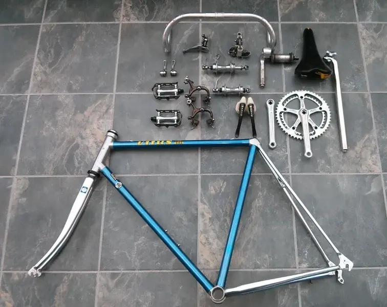 979 & Groupset.jpg