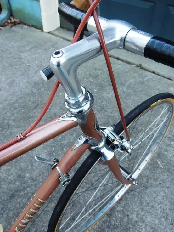 Stem head lugs.webp