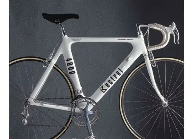 kestrel-4000-carbon.webp