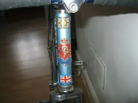 Holdsworth headbadge resized.webp