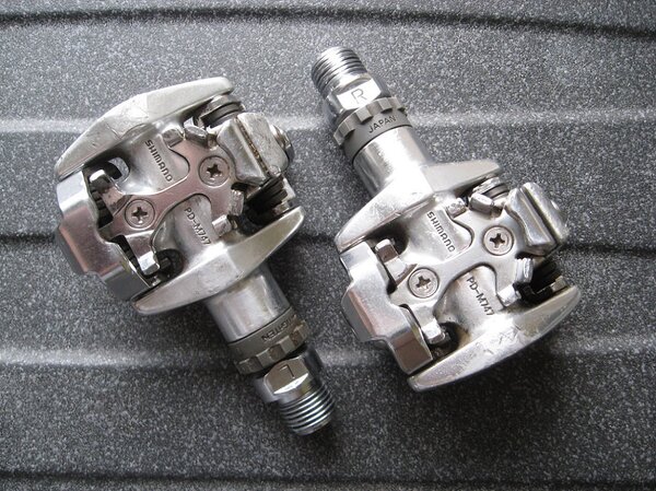 Shimano PD-M747 Pedals.jpg