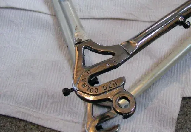 Colnago chrome forks5.webp
