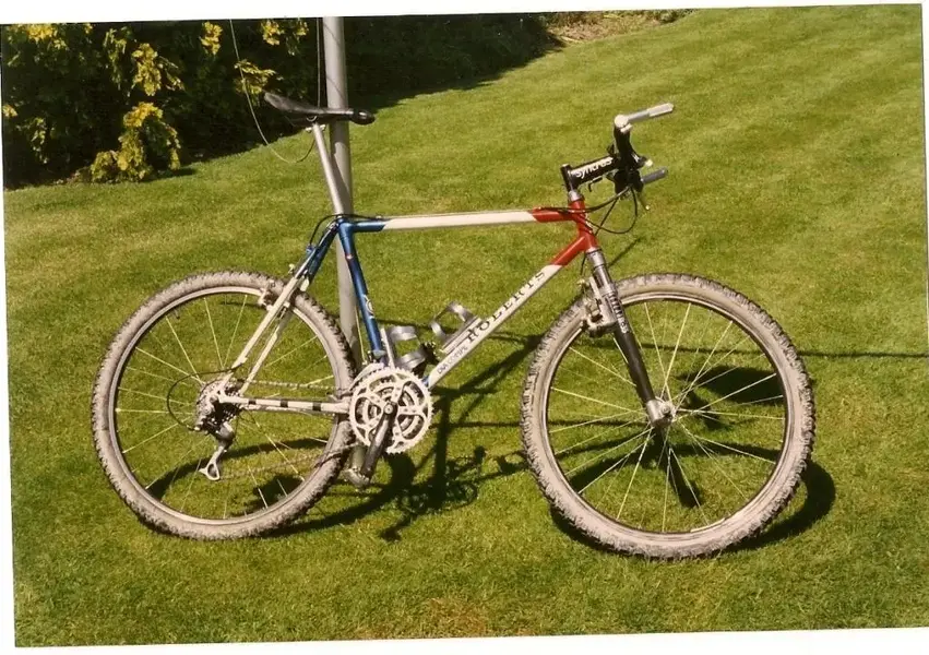 Roberts Genesis 1992.webp