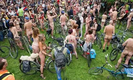 Naked Retrobike Ride MM2013.webp