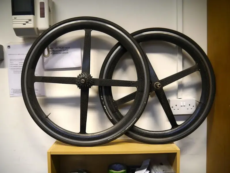 spinergy lo pro clincher.webp
