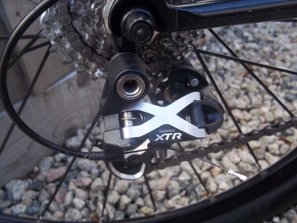 NEAR NEW AND UNUSED XTR MECHS,SHIFTERS,SPROCKETS,DISC BRAKES.jpg