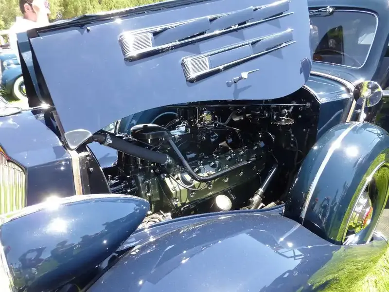 V12 Caddillac.webp