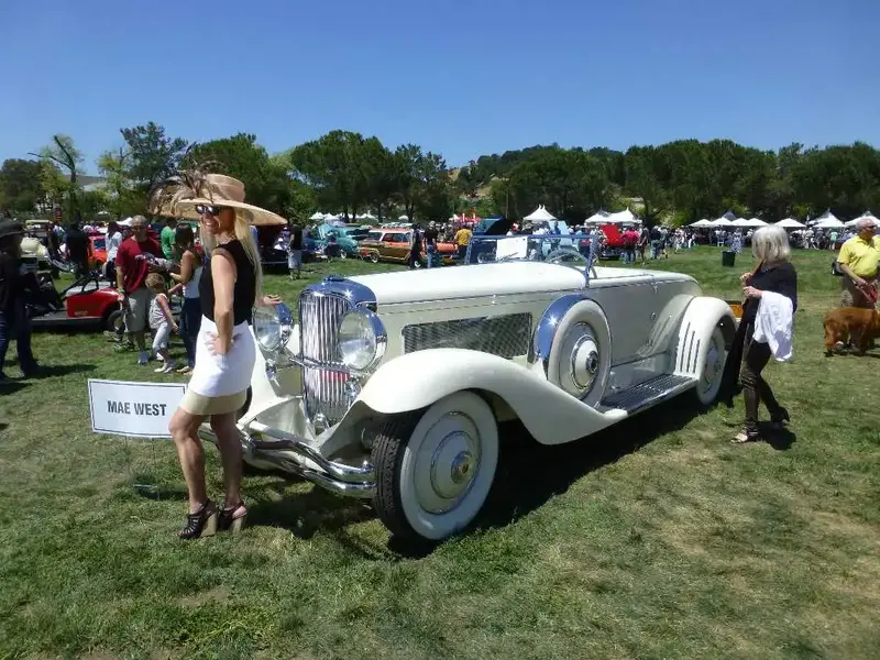 Mae West's '37 Duesenberg.webp