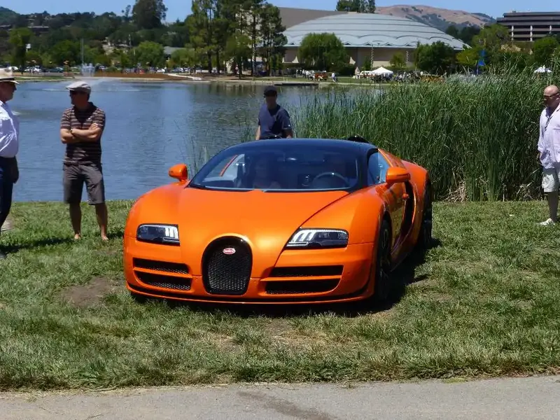 Bugatti Veyron.webp