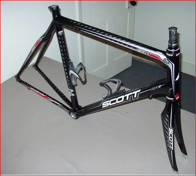 SCOTT CR1 team.webp
