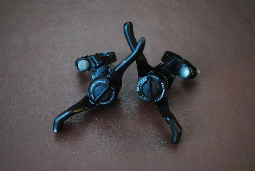 suntour accushift butterfly shifters.webp