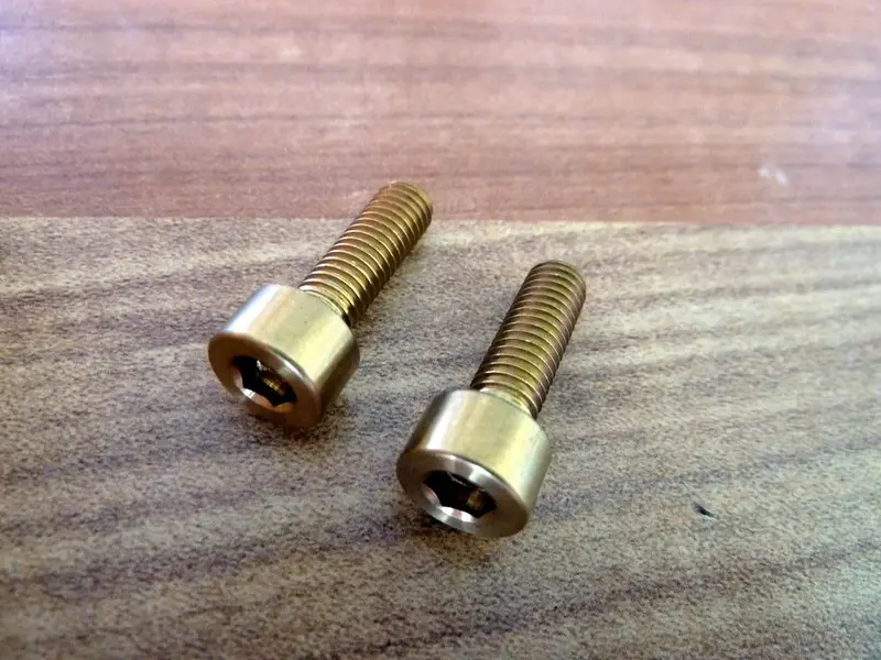 M5 x 18 Gold Ti.webp