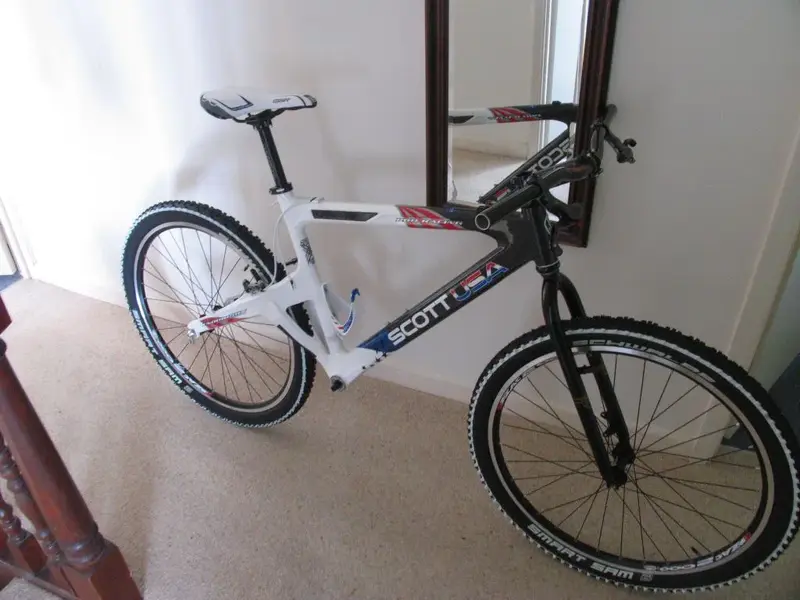 Endorphin with wheels.webp