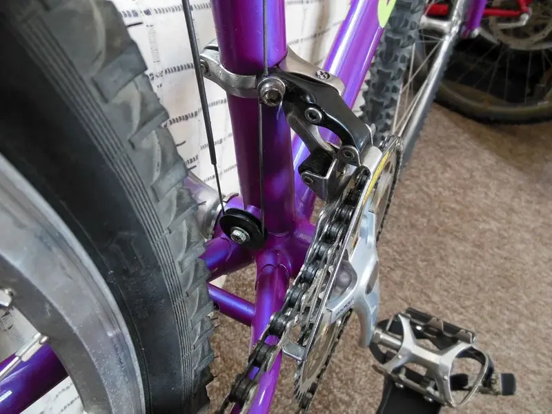 front-mech-cable-guide.webp