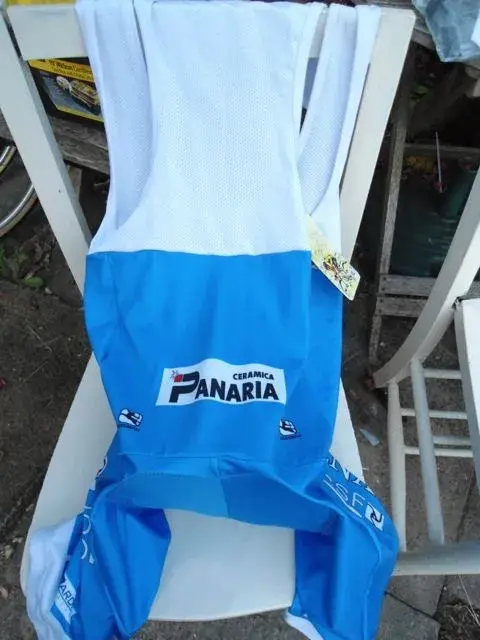 colnago shorts2.webp