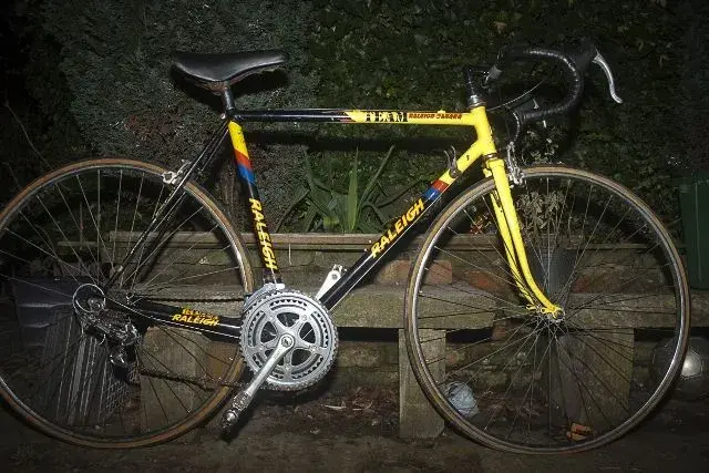 raleigh team banana (640x427).webp