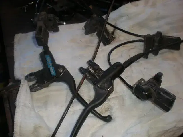 brakes to go 001.webp
