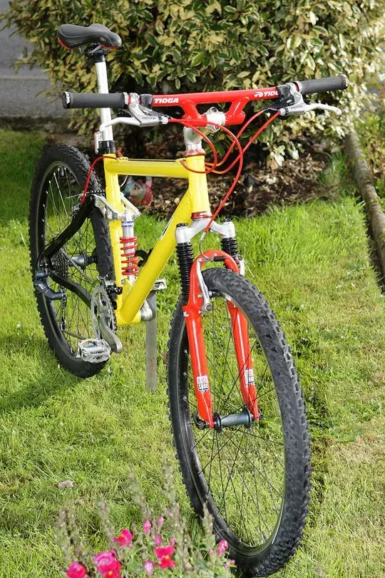 Retro Full Suspension 02.webp