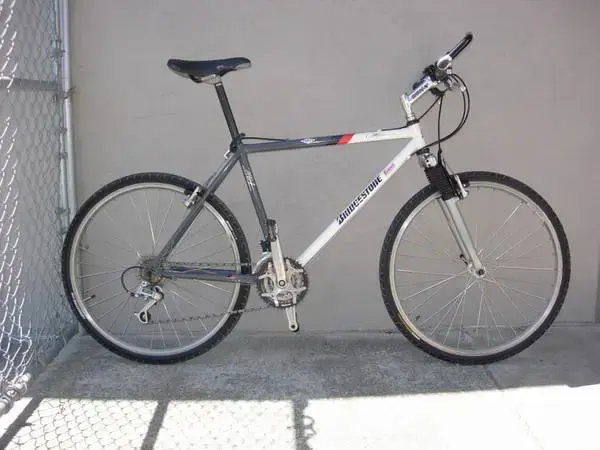 00N0N_7GiWXNG90El_600x450.webp