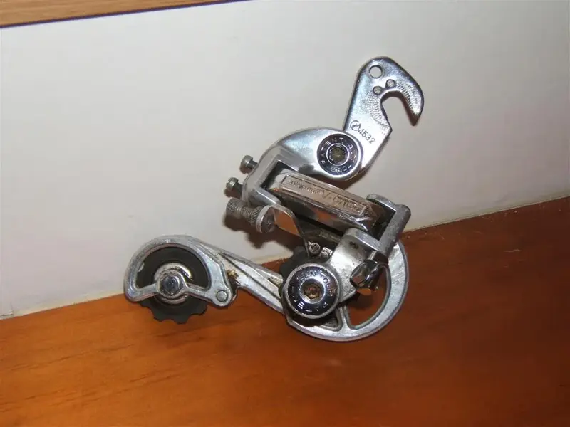 Suntour V-GTluxe rear mech 001 (Medium).webp