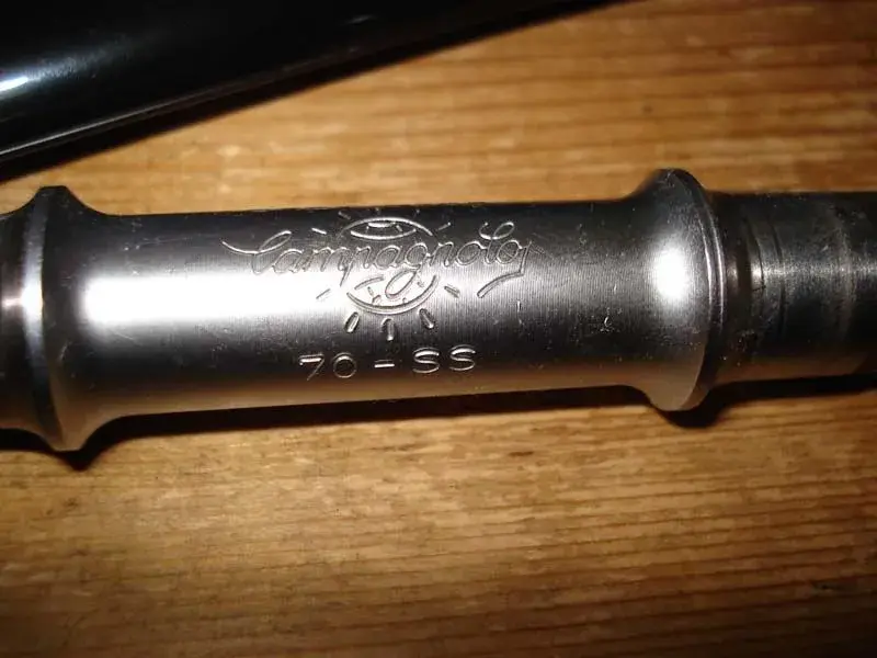Campagnolo NR bottom bracket 70 SS axle.webp