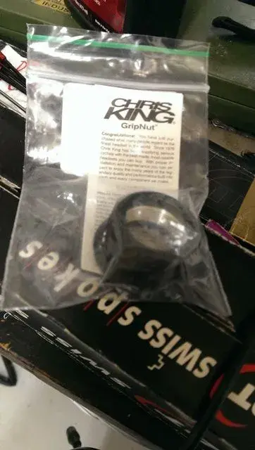 chris king grip nut.webp