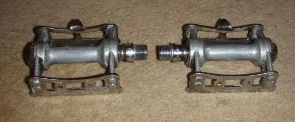 Campag pedals 2.webp