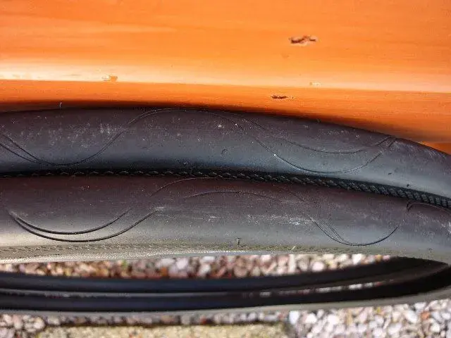 tyres 002.webp