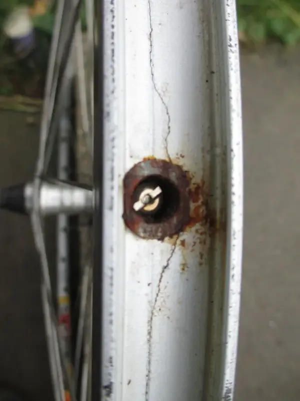 finer rim crack.webp