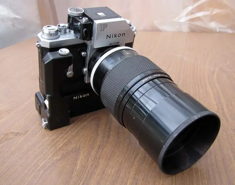 Nikon F 180mm.webp