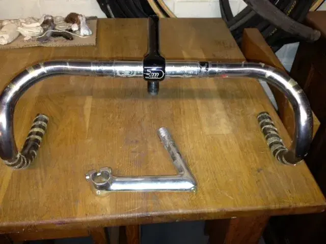 bar & stem.webp