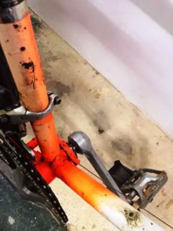TWG CLOCKWORK. lugged Bottom Bracket..webp