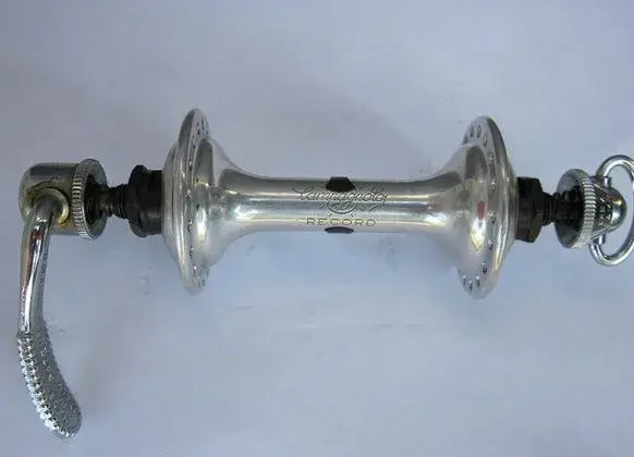 Campag front hub.webp