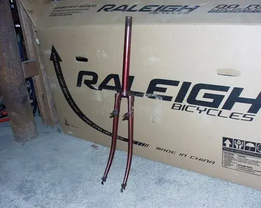 27 inch Brown rigid 01.webp