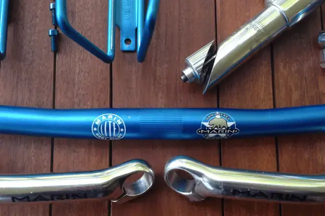 Marin blue bits 03.webp