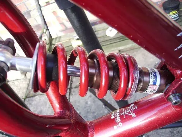 Voodoo C Tech Zoom 003.webp