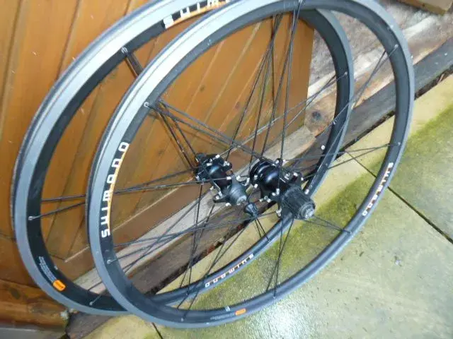 Shimano old and modern wheels 003.webp