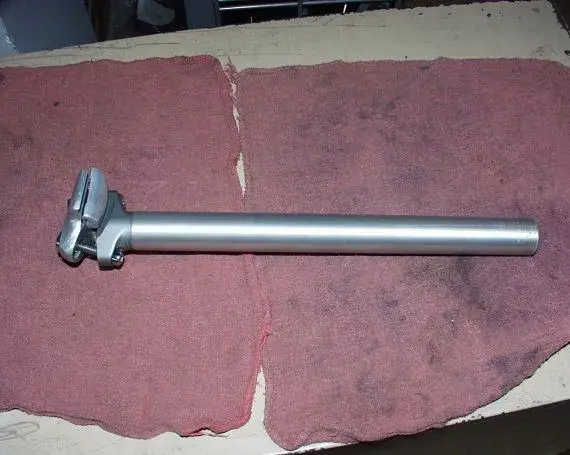 Suntour XC COMP Seatpost back side.webp