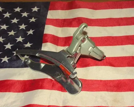 Shimano 105 Front Mech 00.webp