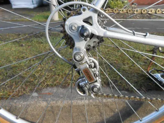 9 SLJ 5500 rear mech.webp