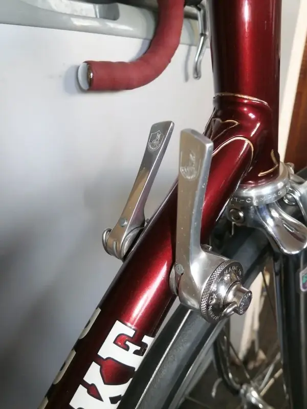7 speed levers.webp