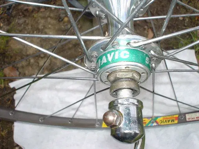 mavic front wheel 003.webp