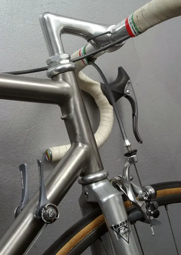 88 Spectrum Head tube web.webp