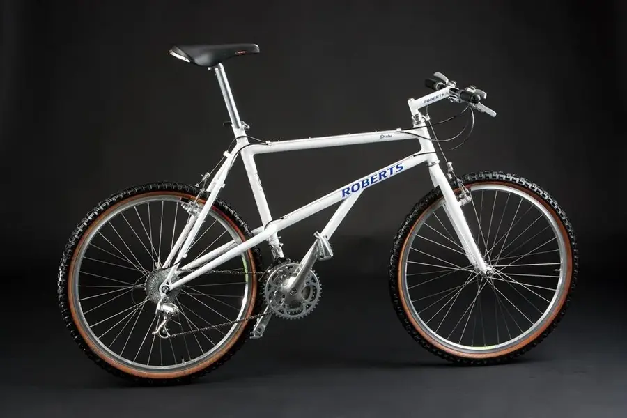 Roberts Stratos-6981.webp